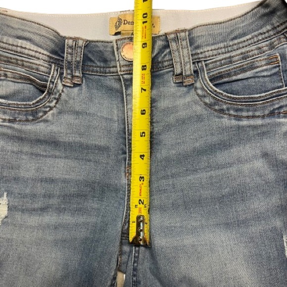 Democracy "Ab" Technology Light Wash Distressed Skinny Jeans - Picture 9 of 11